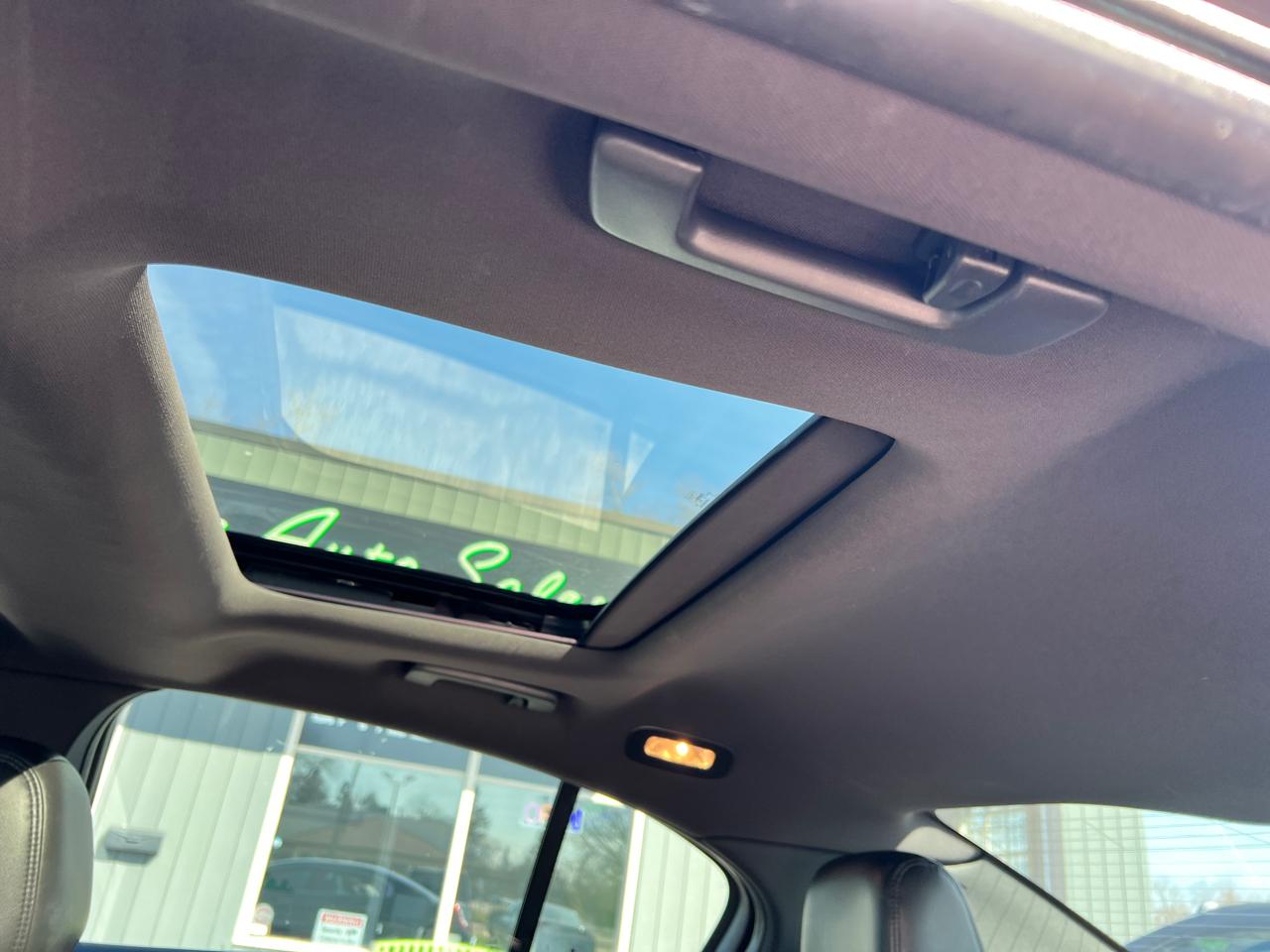 Lincoln MKS 4dr Sdn 3.7L AWD 2013