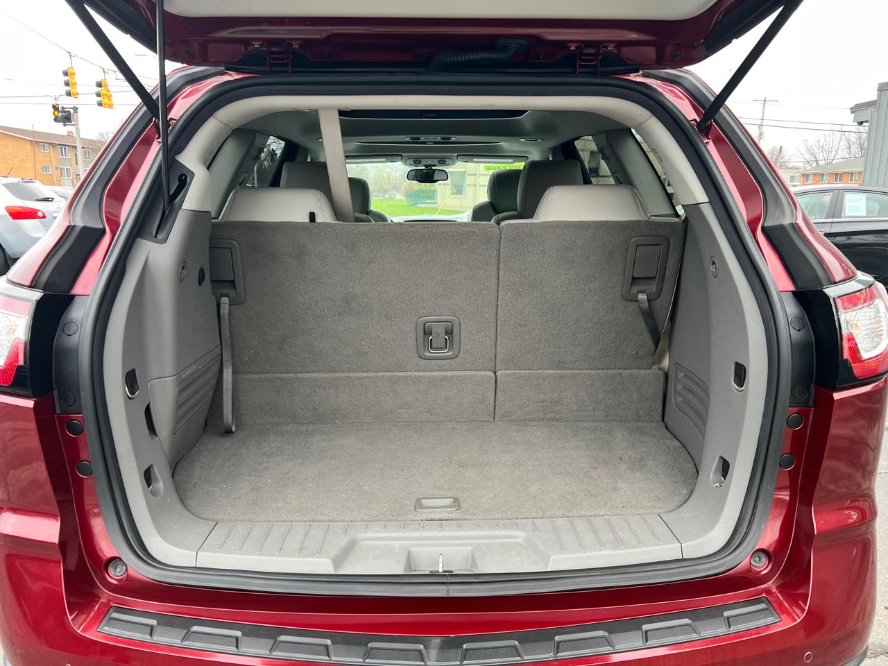 Chevrolet Traverse AWD 4dr LT w/2LT 2016