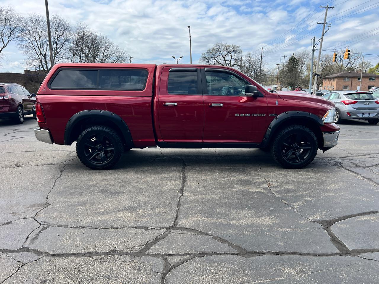 RAM 1500 4WD Quad Cab 140.5" Big Horn 2011