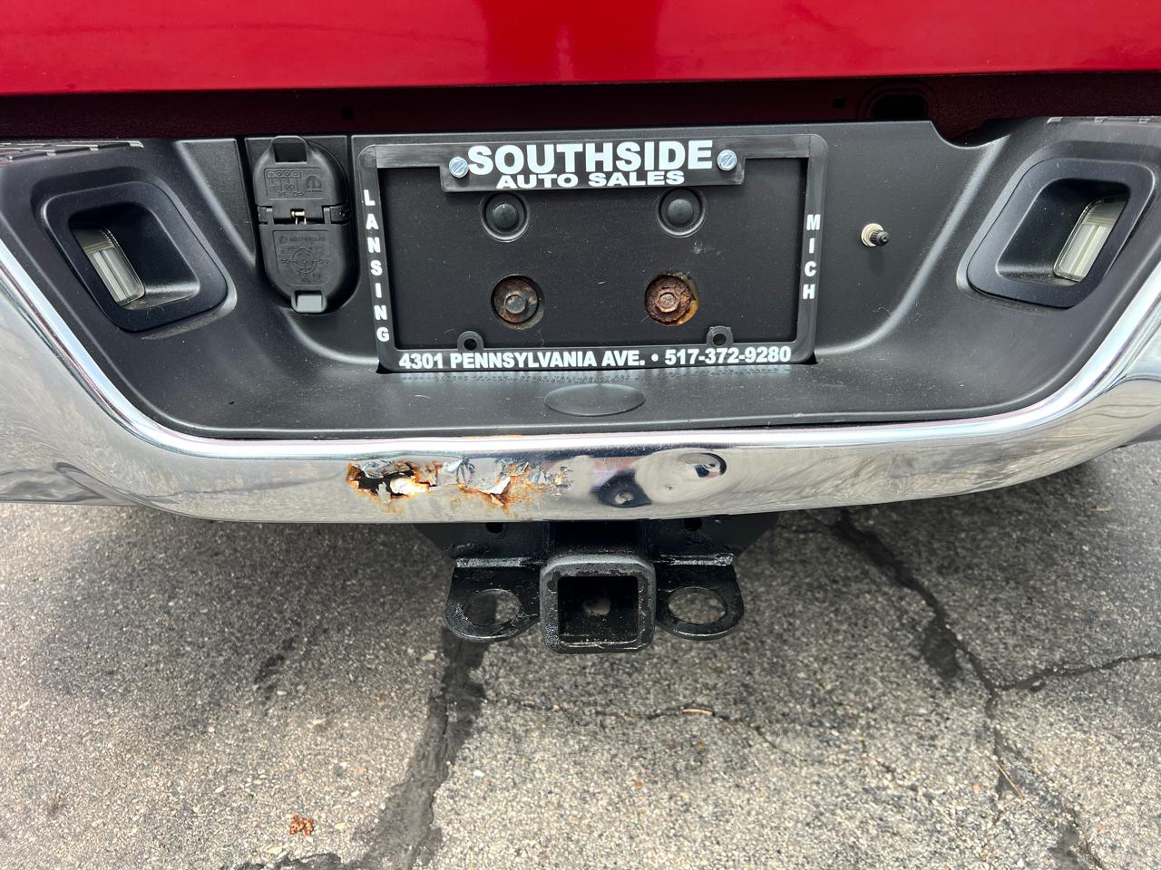 RAM 1500 4WD Quad Cab 140.5" Big Horn 2011