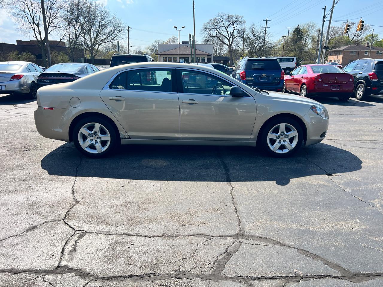 Chevrolet Malibu 4dr Sdn LS w/1LS 2012