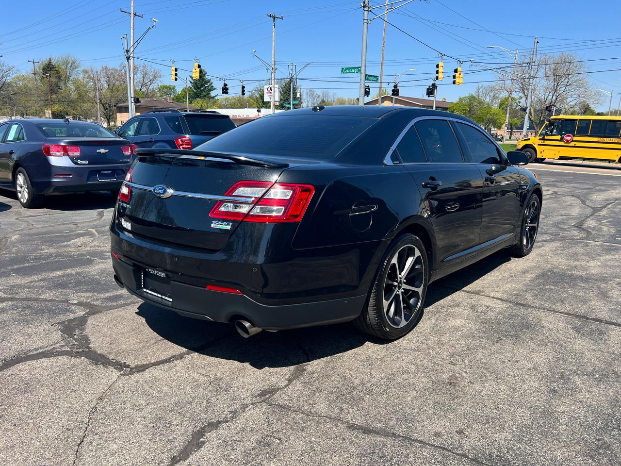 Ford Taurus 4dr Sdn SHO AWD 2014