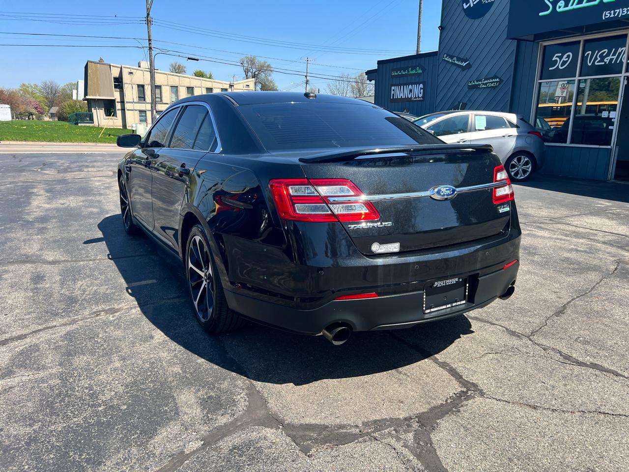 Ford Taurus 4dr Sdn SHO AWD 2014