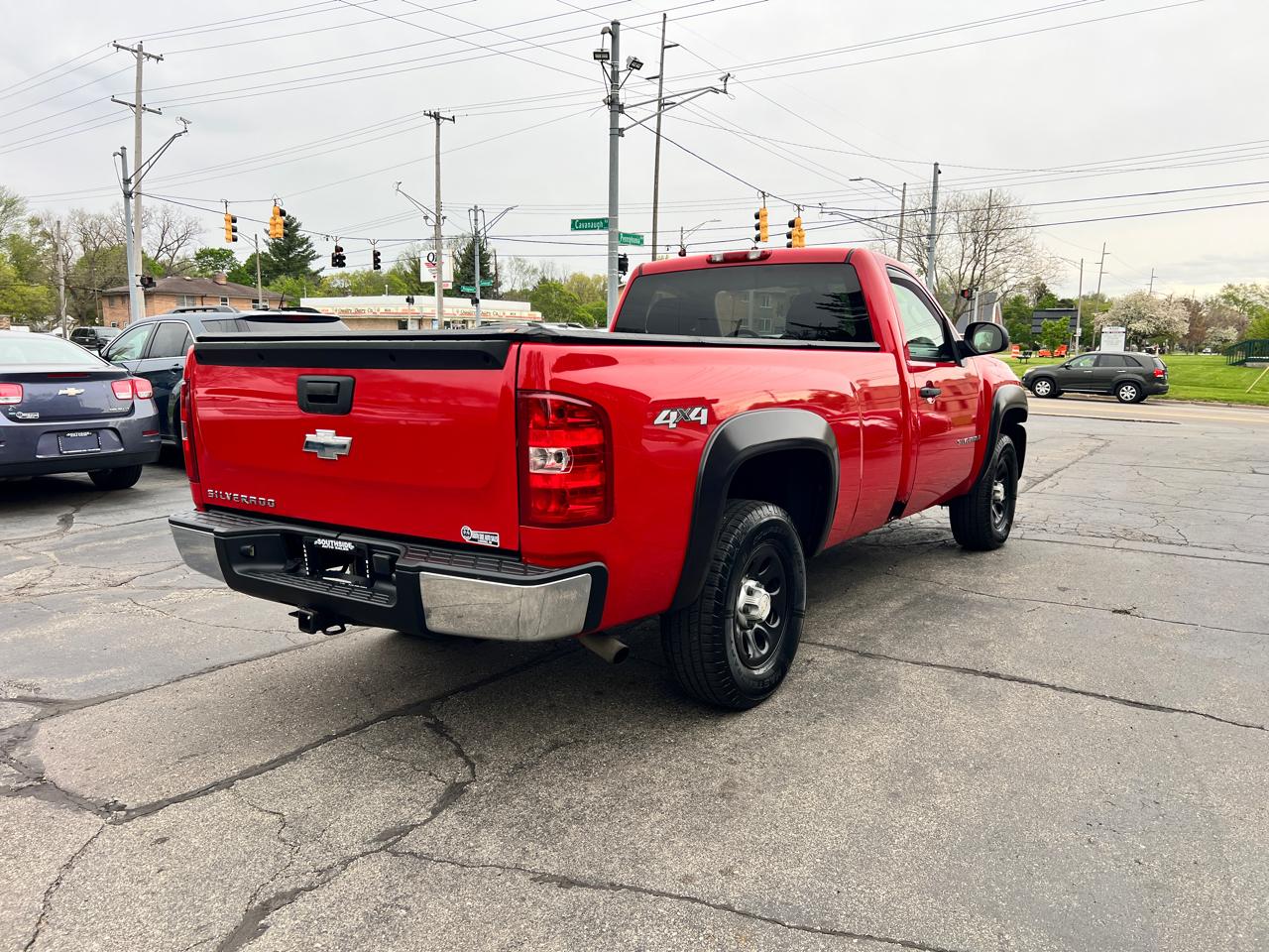 Chevrolet Silverado 1500 4WD Reg Cab 133.0" Work Truck 2007