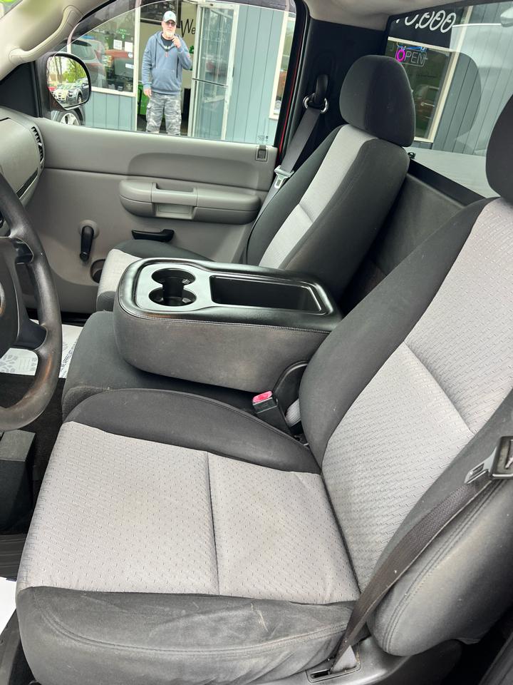 Chevrolet Silverado 1500 4WD Reg Cab 133.0" Work Truck 2007