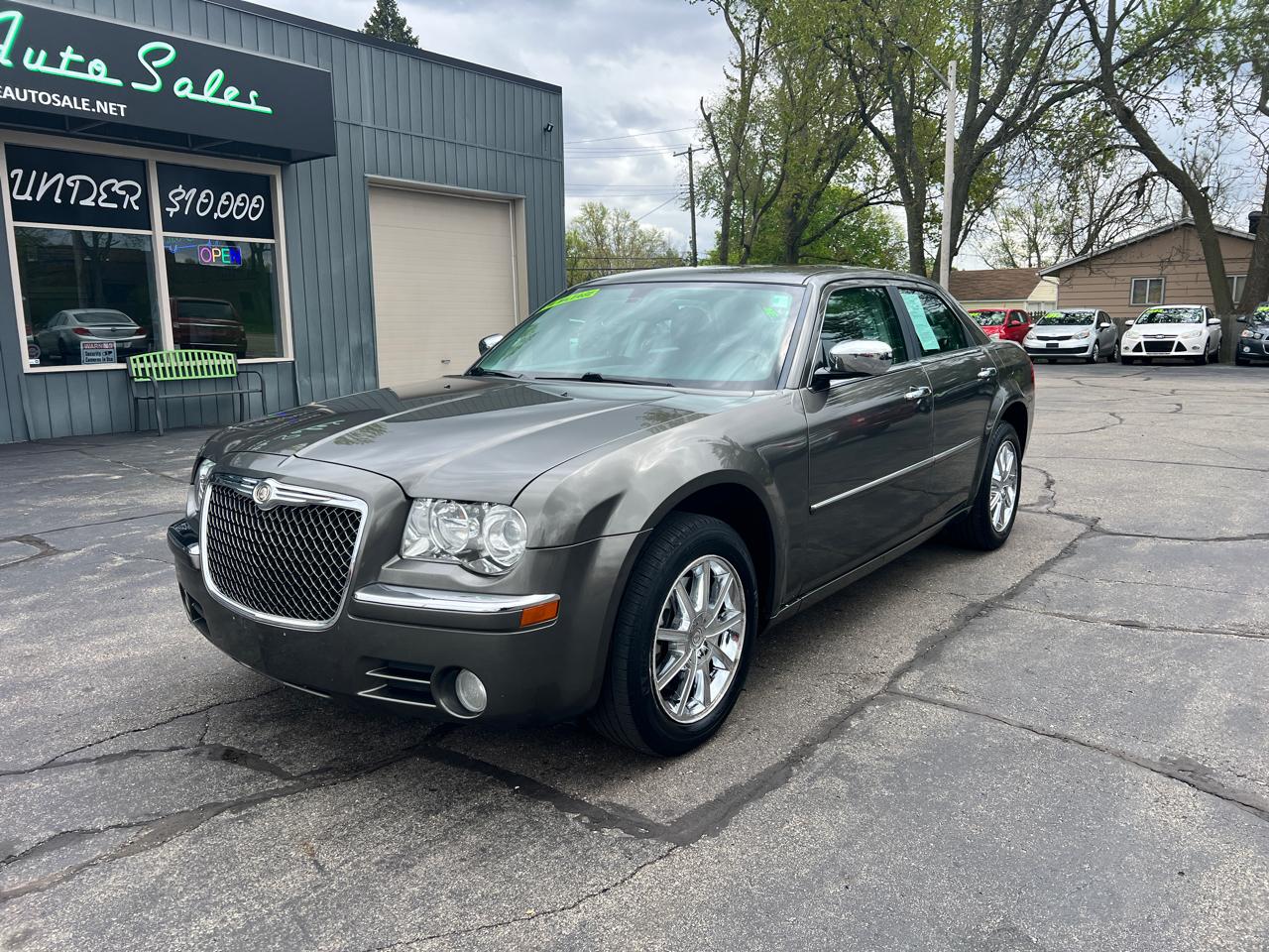 Chrysler 300 4dr Sdn Limited AWD 2010