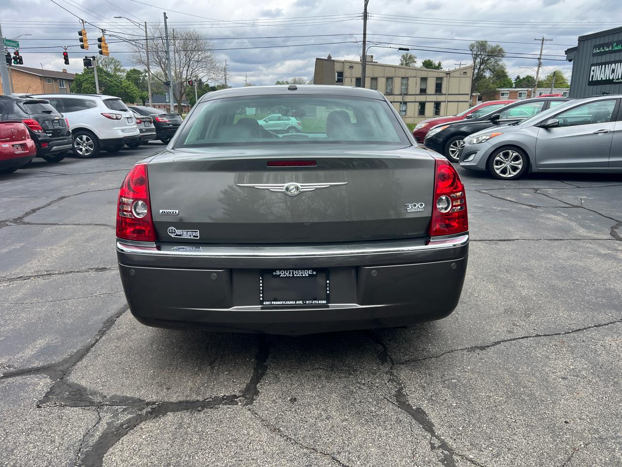 Chrysler 300 4dr Sdn Limited AWD 2010