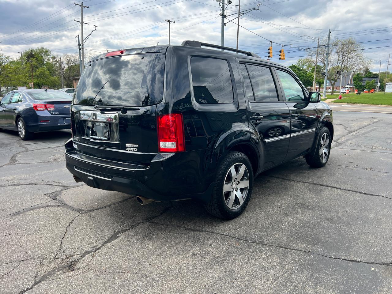 Honda Pilot 4WD 4dr Touring w/RES & Navi 2012