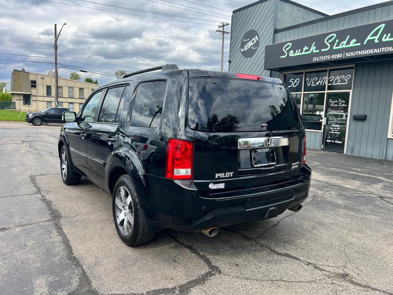Honda Pilot 4WD 4dr Touring w/RES & Navi 2012