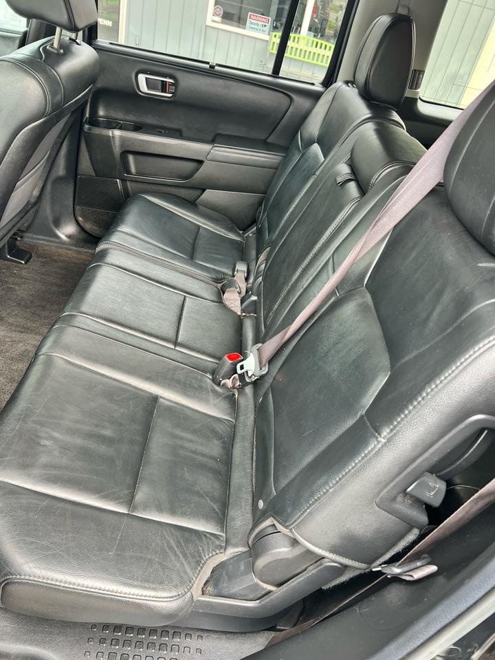 Honda Pilot 4WD 4dr Touring w/RES & Navi 2012