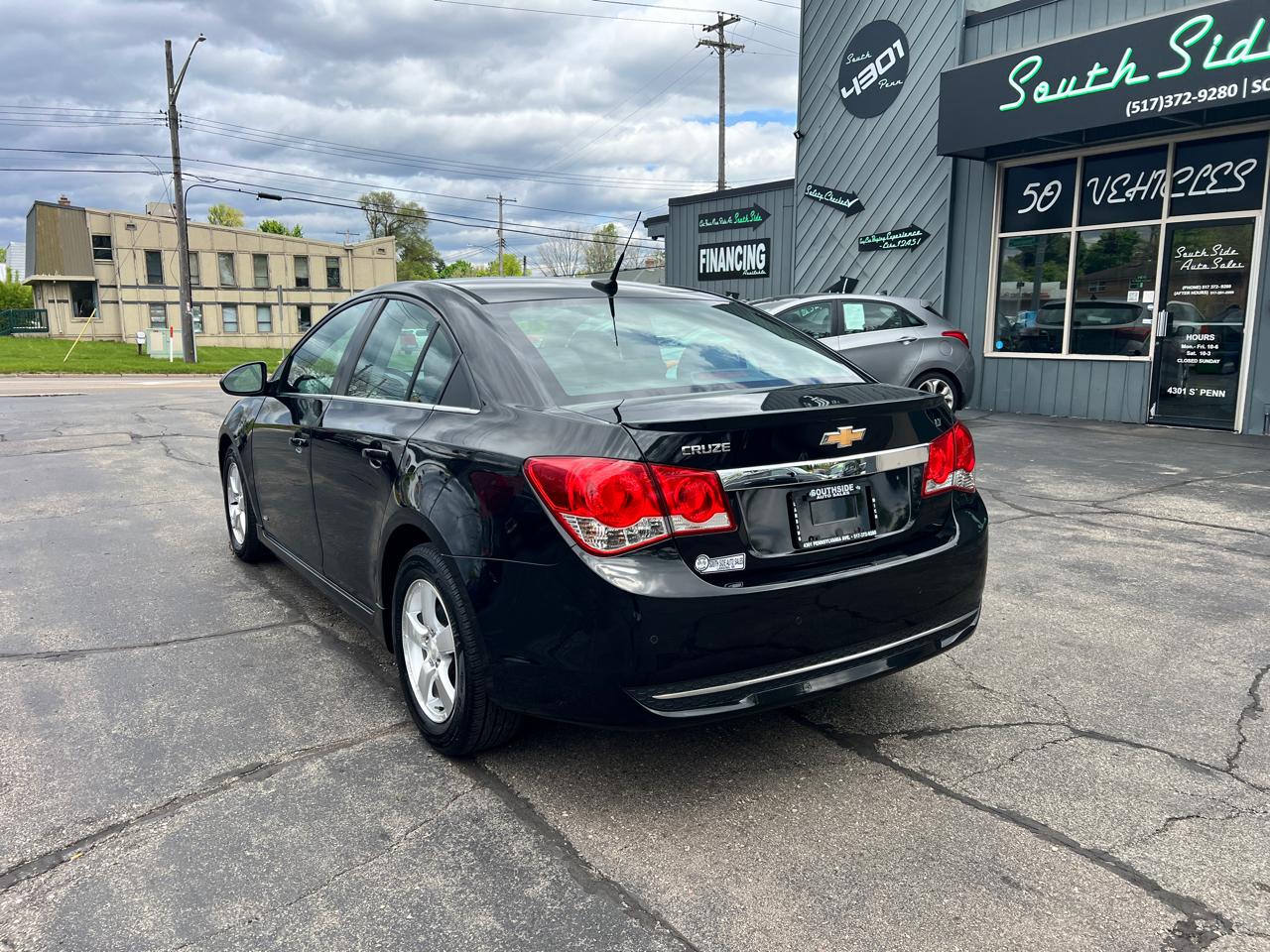 Chevrolet Cruze 4dr Sdn LT w/1LT 2011