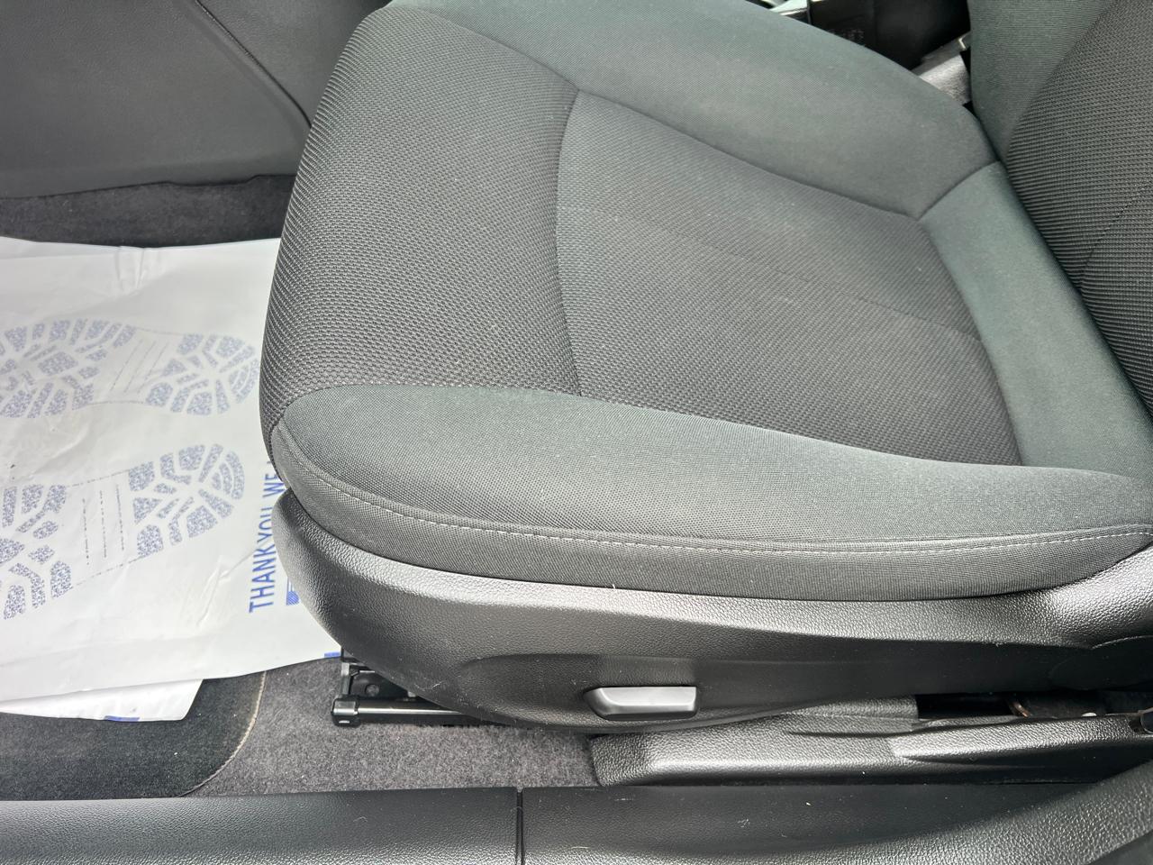 Chevrolet Cruze 4dr Sdn LT w/1LT 2011