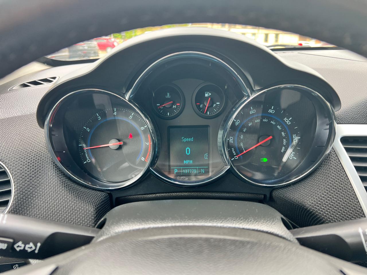 Chevrolet Cruze 4dr Sdn LT w/1LT 2011