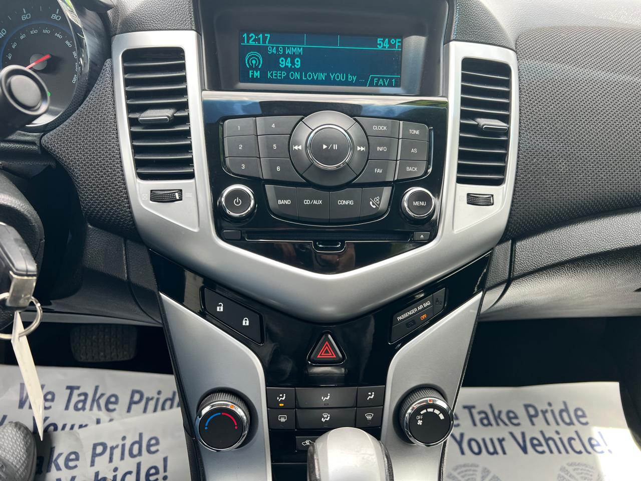 Chevrolet Cruze 4dr Sdn LT w/1LT 2011