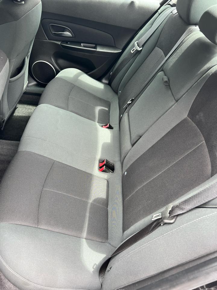 Chevrolet Cruze 4dr Sdn LT w/1LT 2011