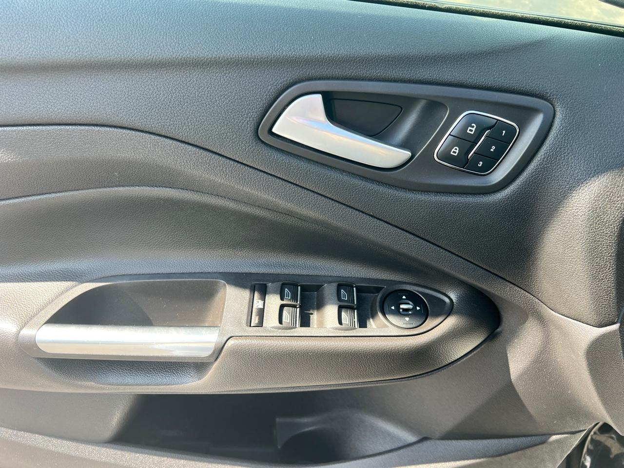 Ford Escape FWD 4dr Titanium 2014