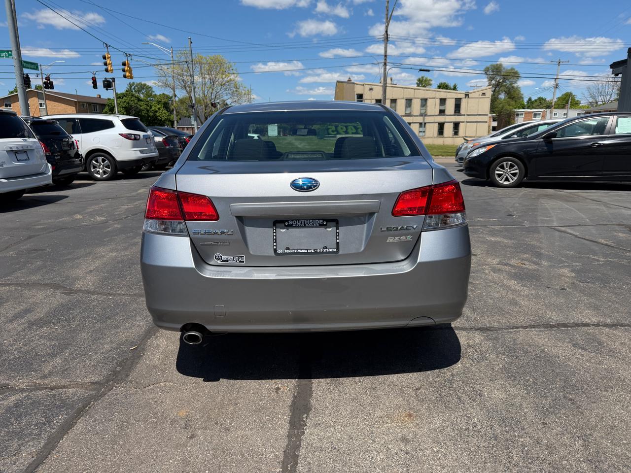 Subaru Legacy 4dr Sdn H4 Auto 2.5i Prem AWP 2011