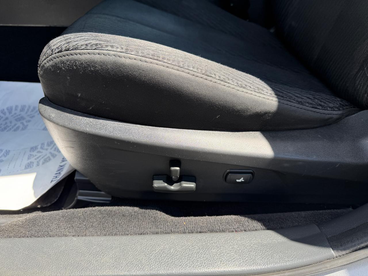 Subaru Legacy 4dr Sdn H4 Auto 2.5i Prem AWP 2011