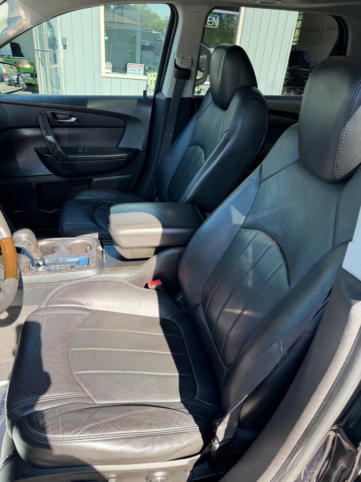 GMC Acadia FWD 4dr Denali 2012