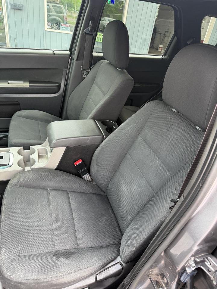 Ford Escape FWD 4dr V6 Auto XLT 2009