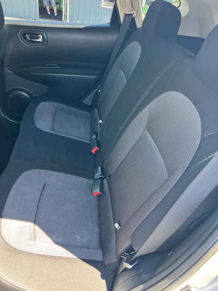 Nissan Rogue FWD 4dr SV 2012