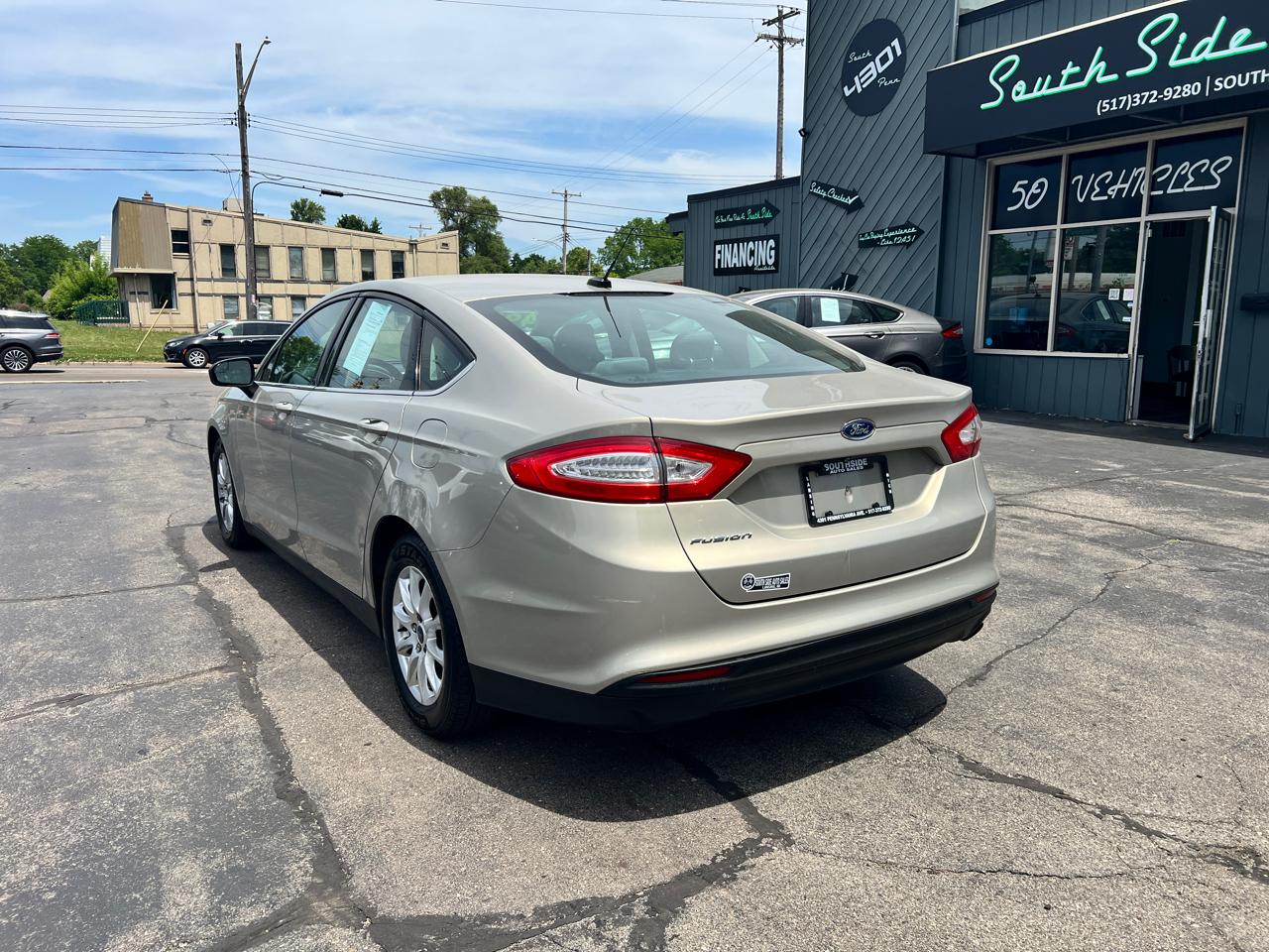 Ford Fusion 4dr Sdn S FWD 2015