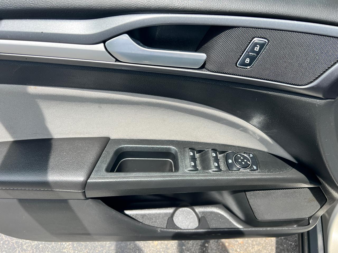 Ford Fusion 4dr Sdn S FWD 2015