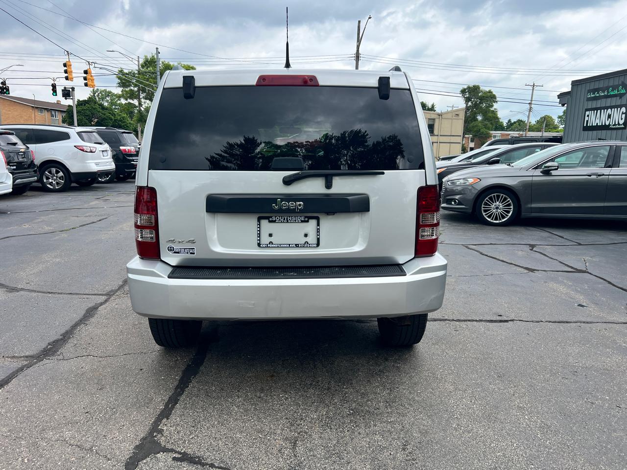 Jeep Liberty 4WD 4dr Sport 2011