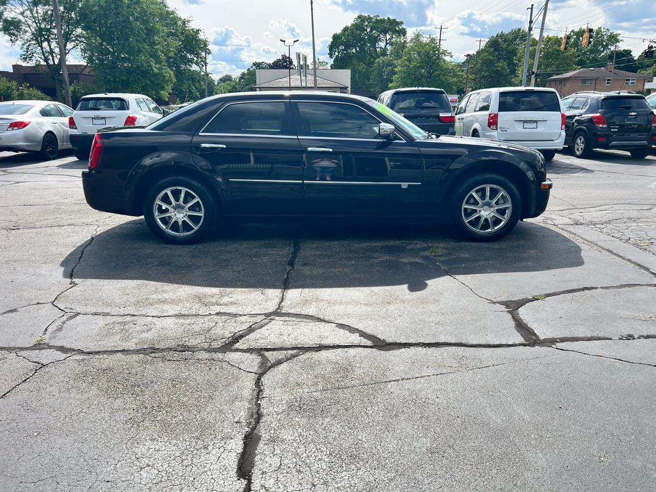Chrysler 300 4dr Sdn 300C AWD 2010