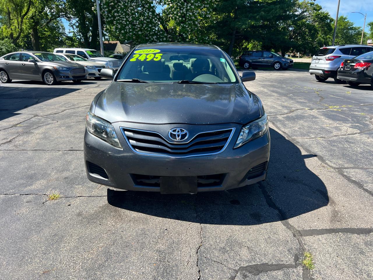 Toyota Camry 4dr Sdn LE Auto (Natl) 2011