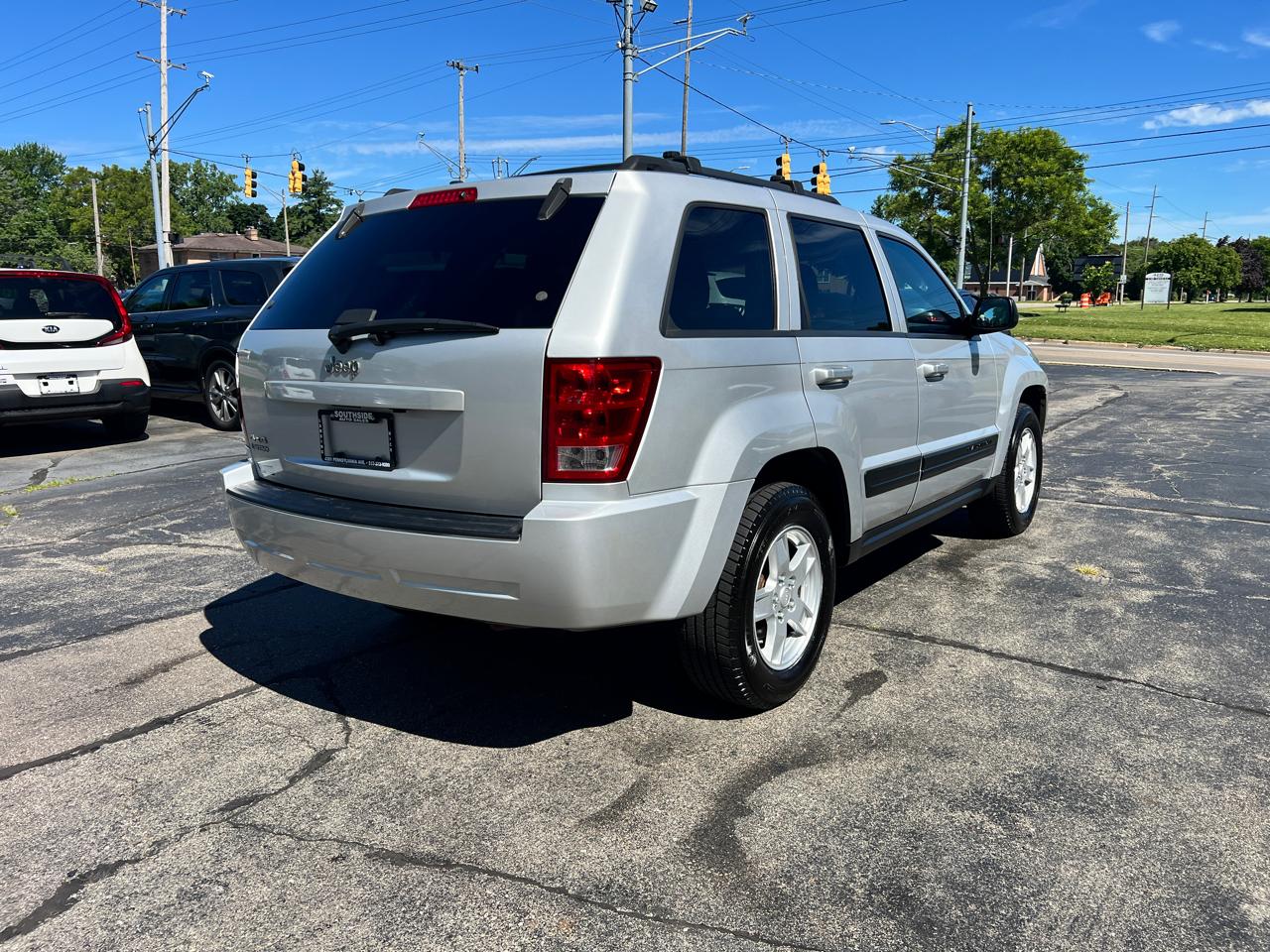 Jeep Grand Cherokee 4dr Laredo 4WD 2006