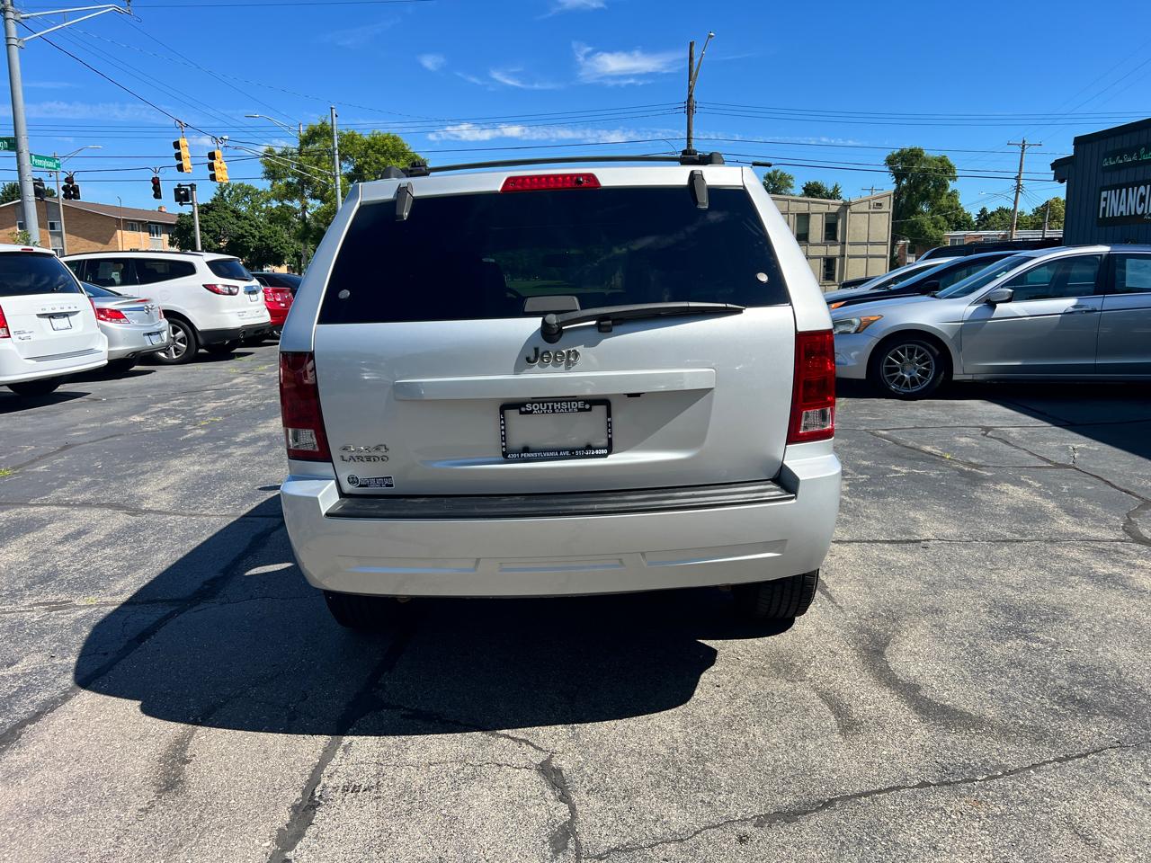 Jeep Grand Cherokee 4dr Laredo 4WD 2006