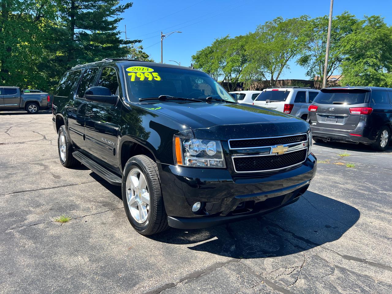 Chevrolet Suburban 4WD 4dr LT 2014