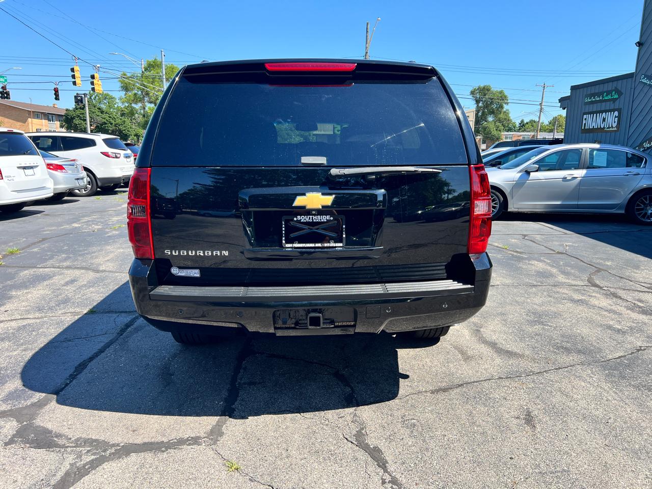Chevrolet Suburban 4WD 4dr LT 2014