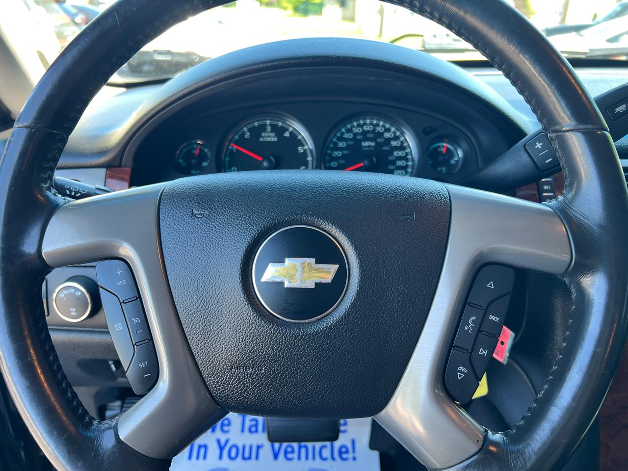 Chevrolet Suburban 4WD 4dr LT 2014