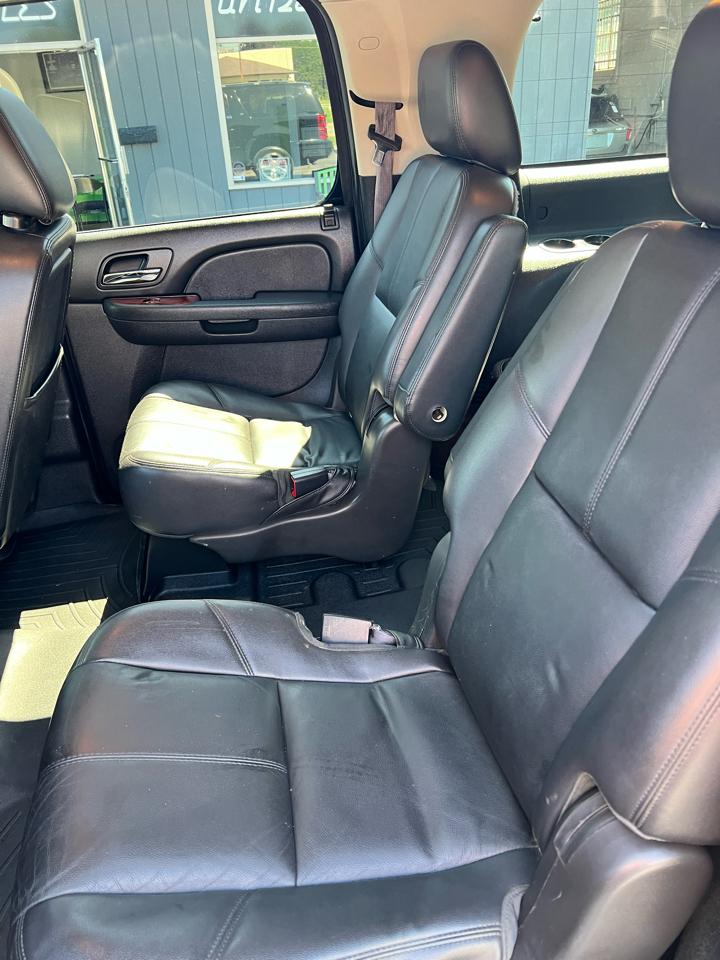 Chevrolet Suburban 4WD 4dr LT 2014