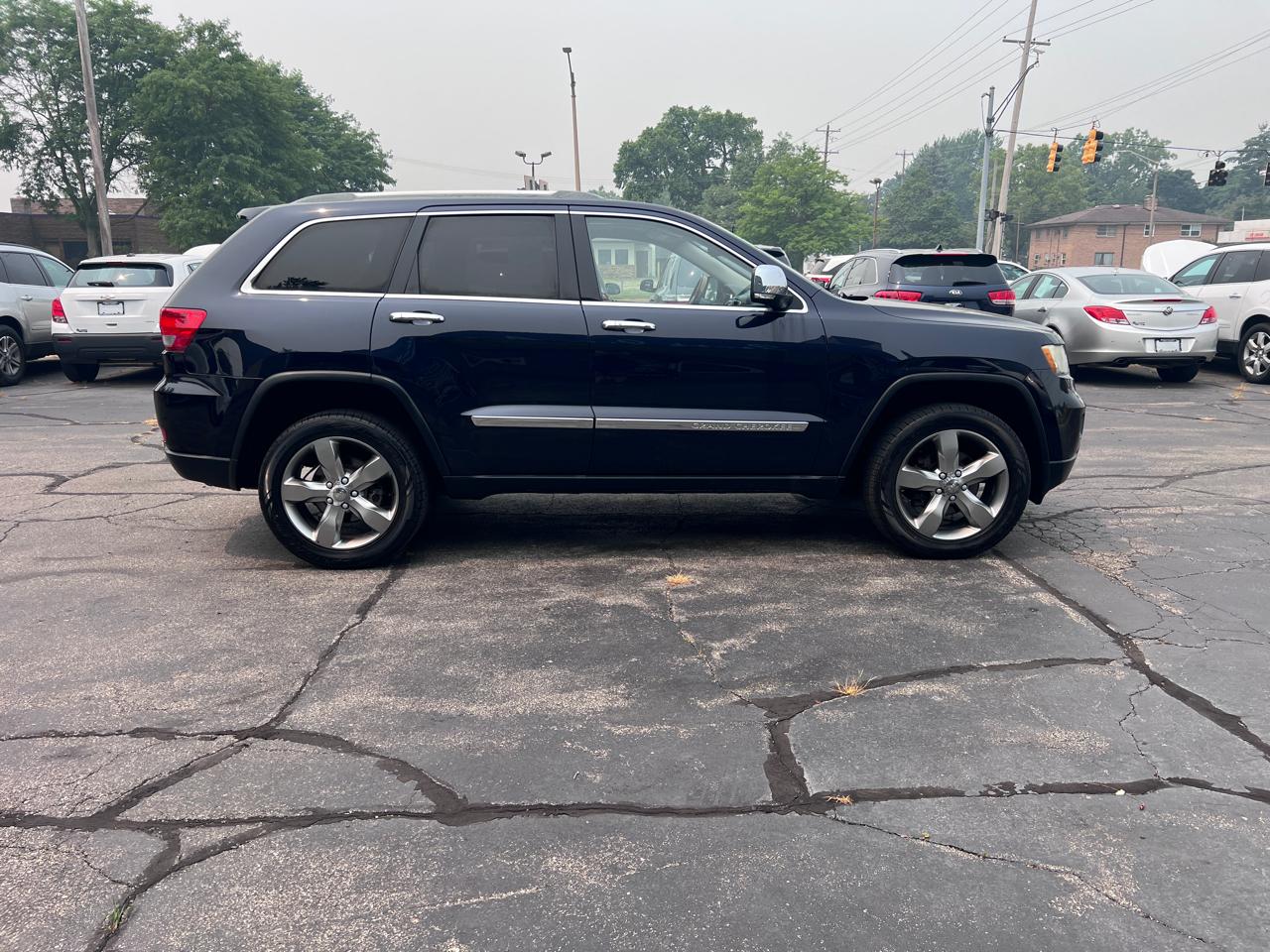 Jeep Grand Cherokee 4WD 4dr Overland 2011