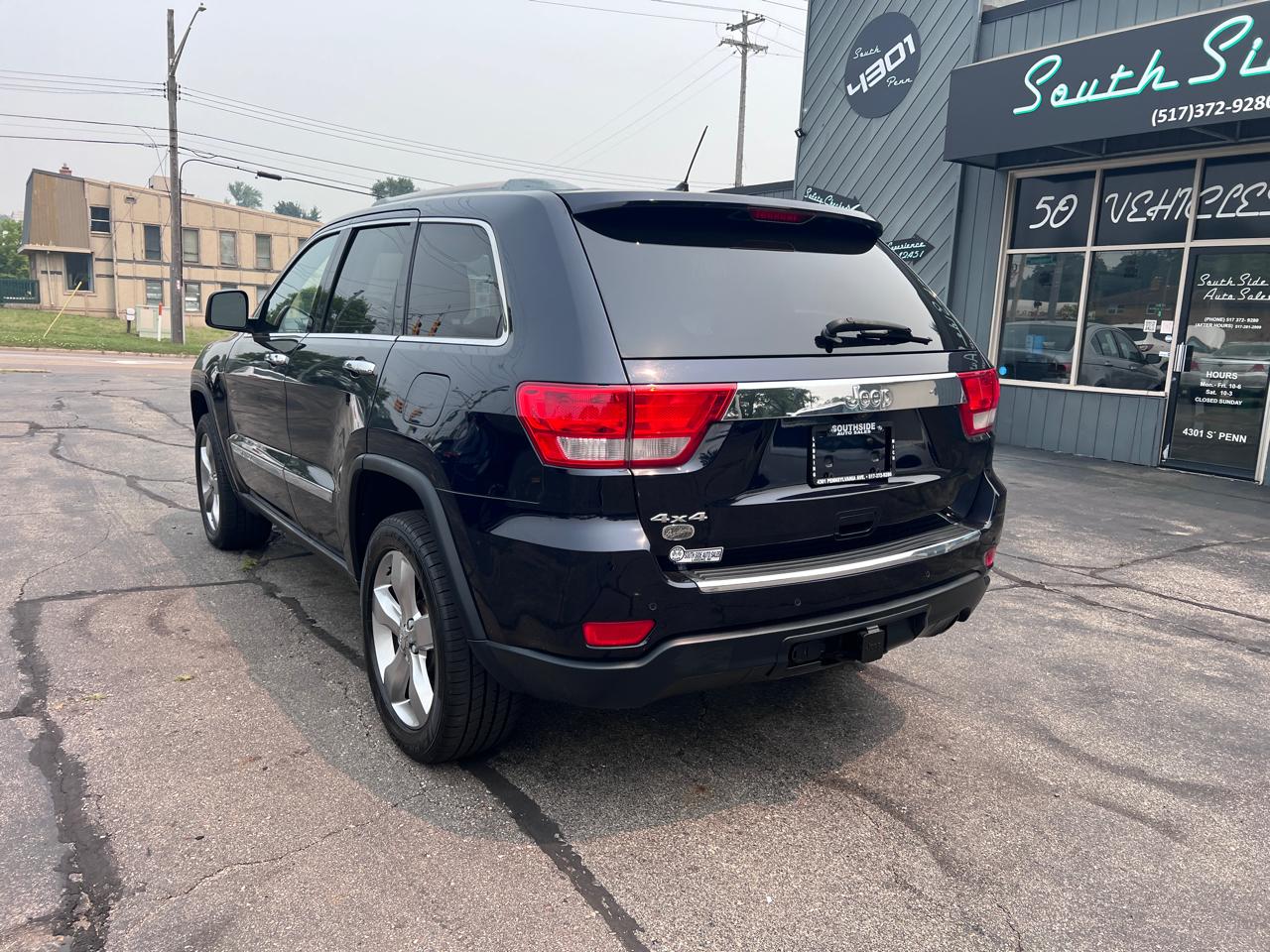 Jeep Grand Cherokee 4WD 4dr Overland 2011