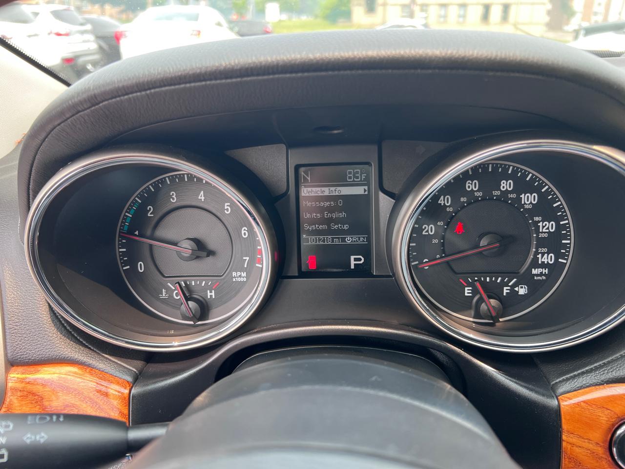 Jeep Grand Cherokee 4WD 4dr Overland 2011