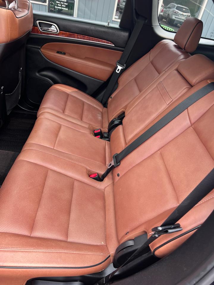 Jeep Grand Cherokee 4WD 4dr Overland 2011