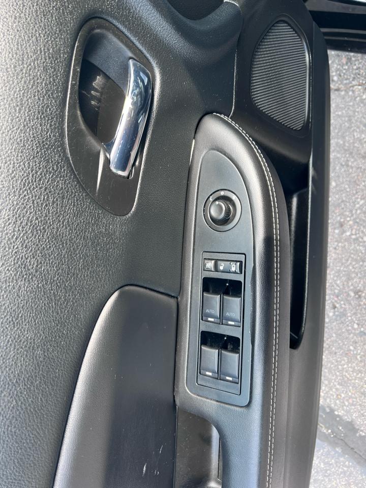 Chrysler 200 4dr Sdn Limited 2013