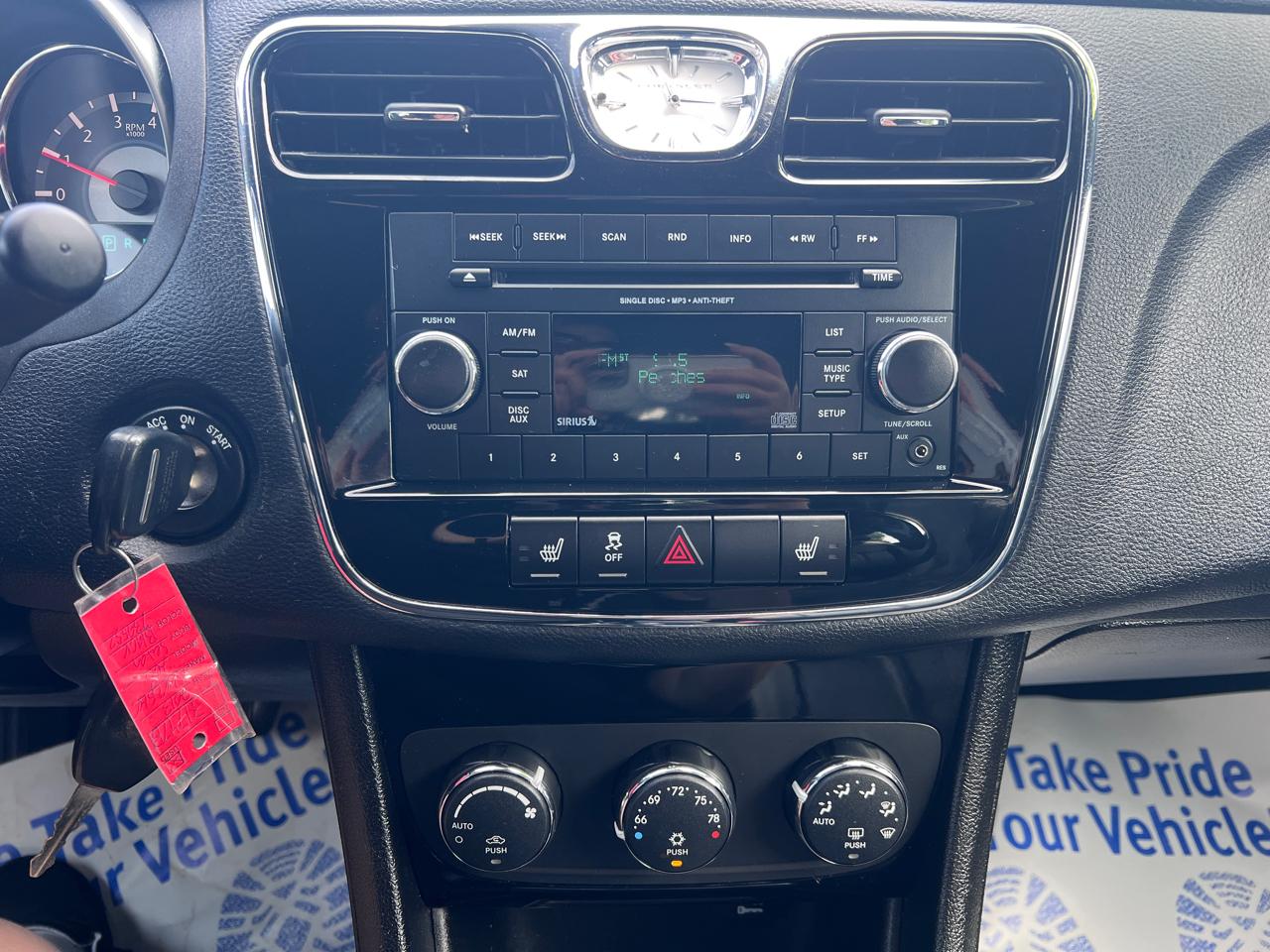 Chrysler 200 4dr Sdn Limited 2013