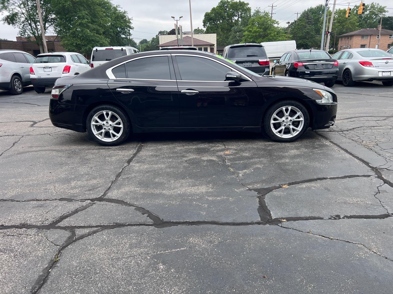 Nissan Maxima 4dr Sdn 3.5 SV w/Premium Pkg 2013