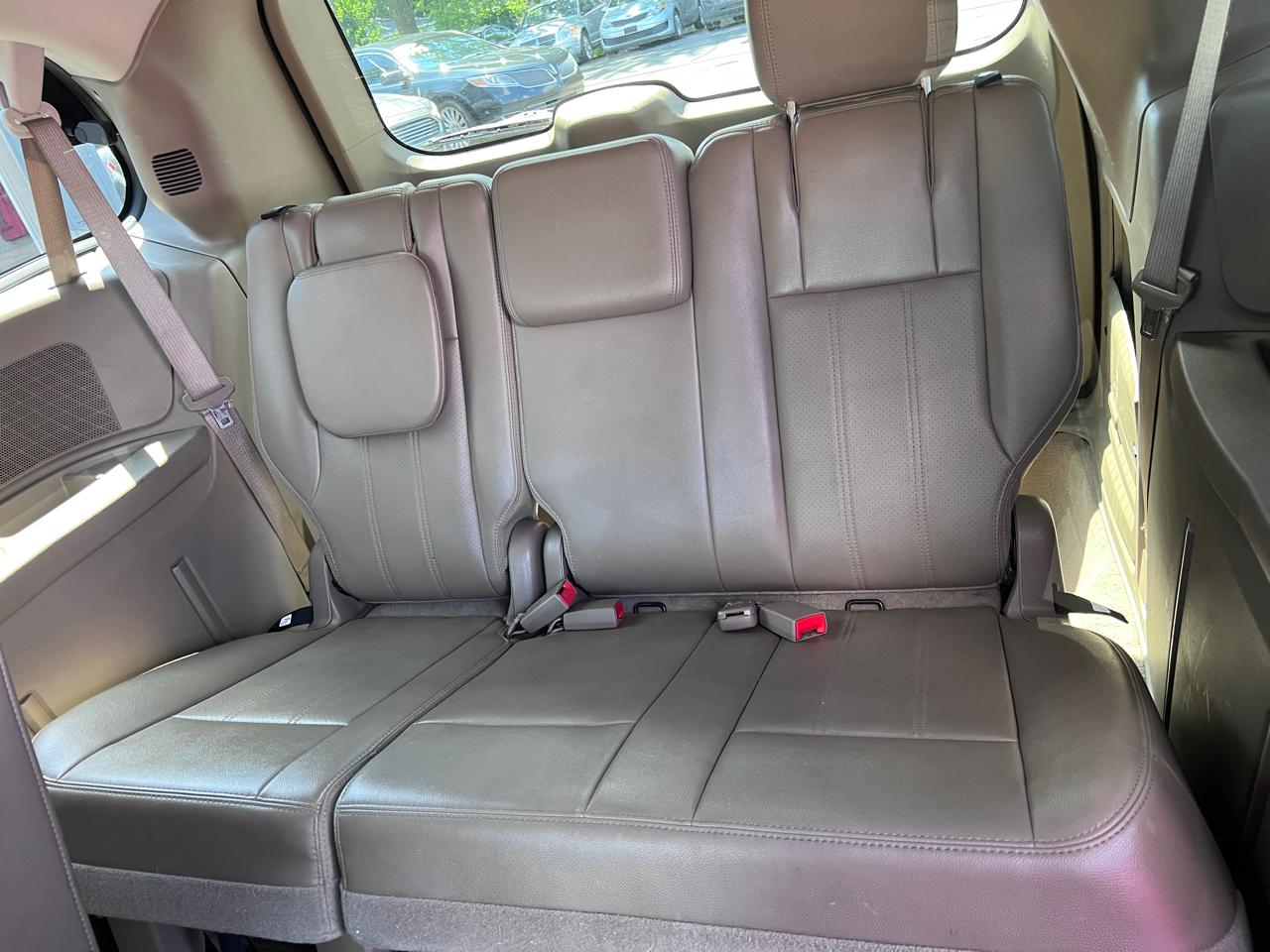 Chrysler Town & Country 4dr Wgn Touring 2012
