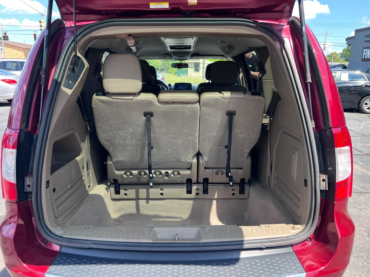 Chrysler Town & Country 4dr Wgn Touring 2012
