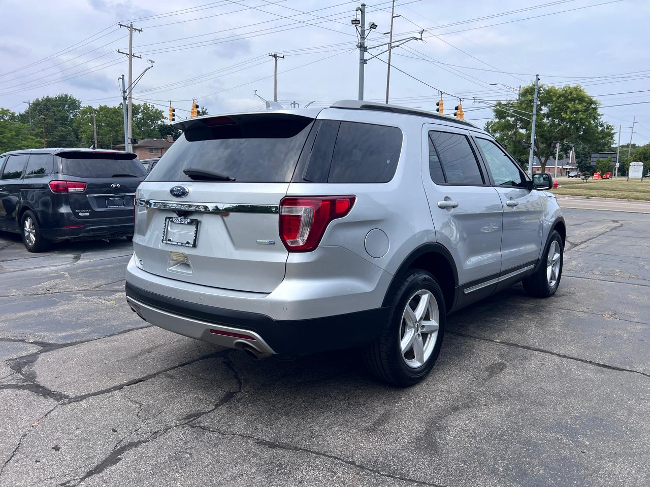 Ford Explorer 4WD 4dr XLT 2016
