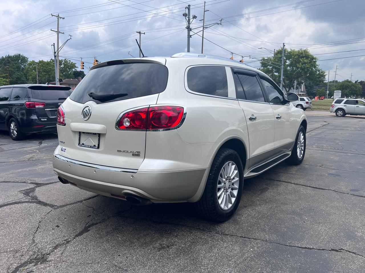 Buick Enclave FWD 4dr CXL-1 2011