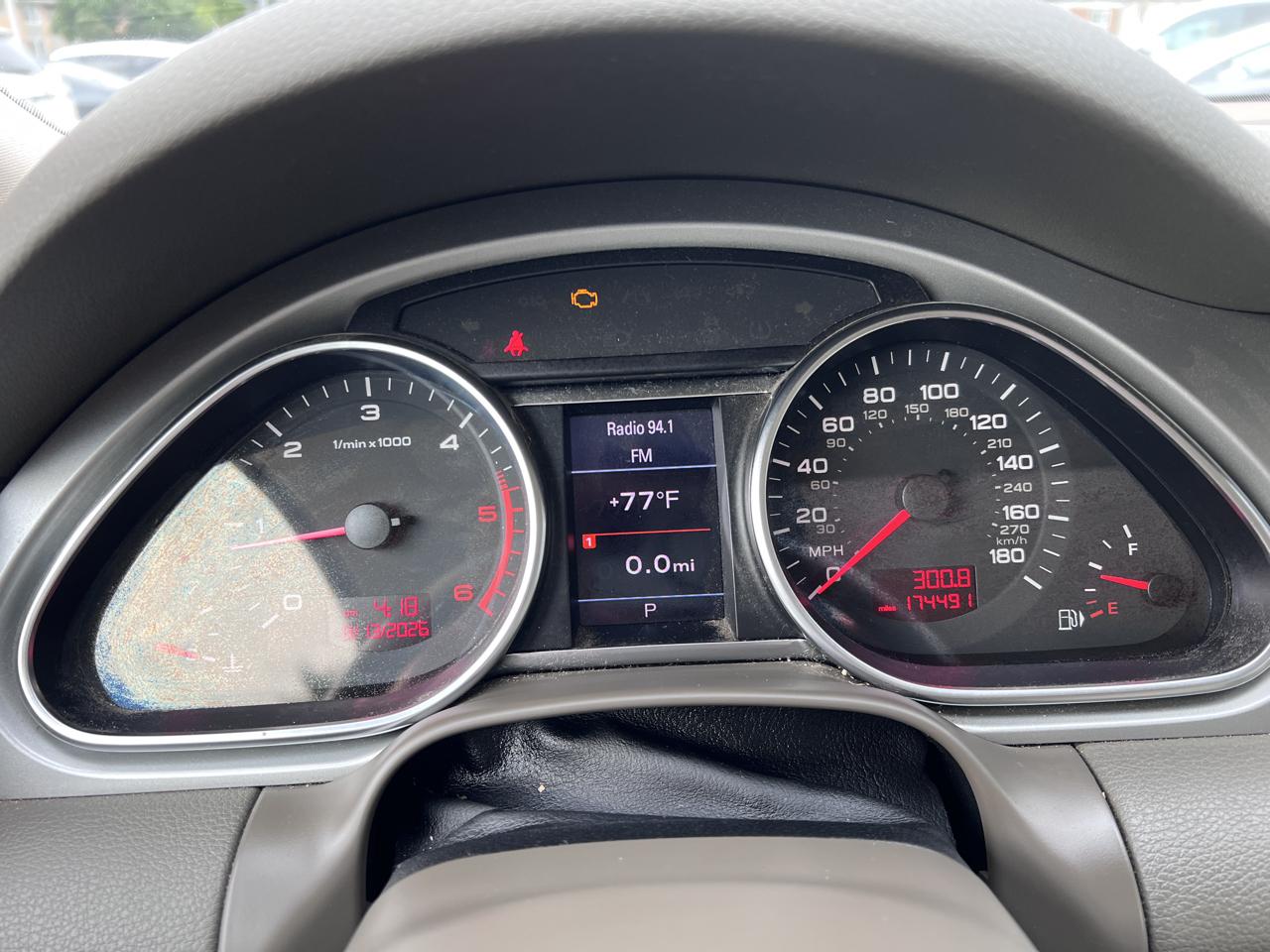 Audi Q7 quattro 4dr 3.0L TDI Premium 2009
