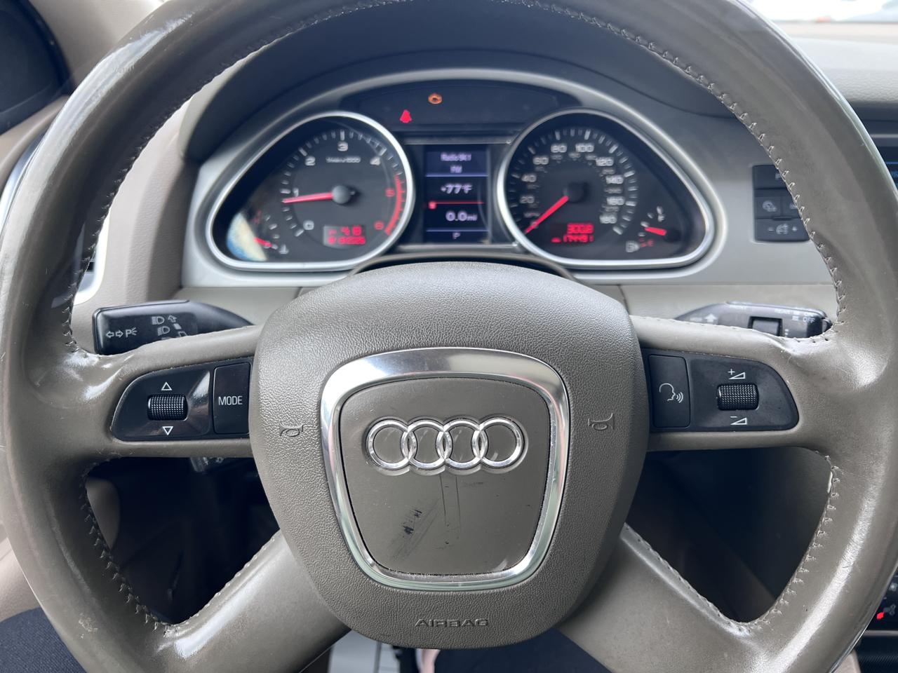 Audi Q7 quattro 4dr 3.0L TDI Premium 2009