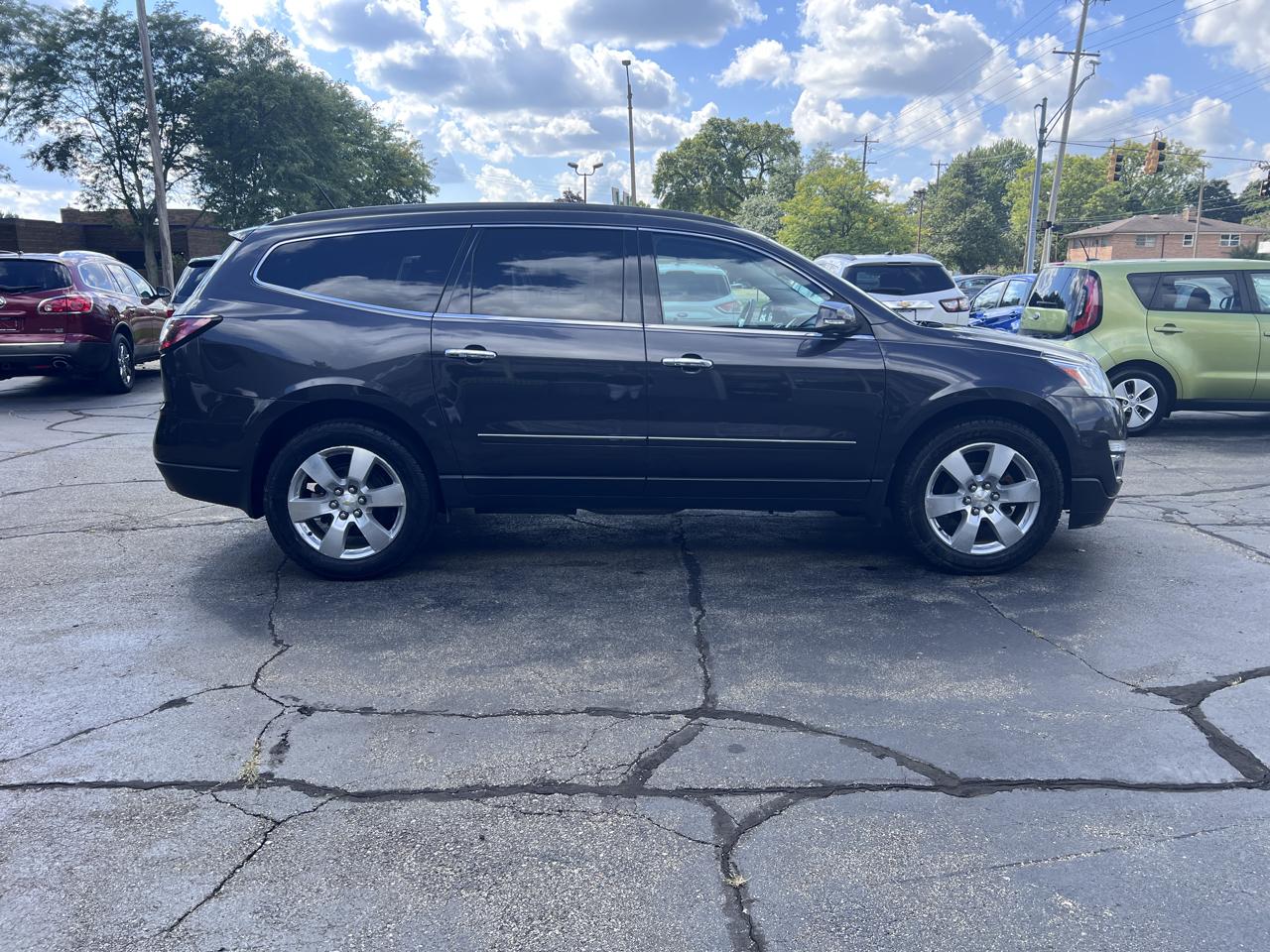 Chevrolet Traverse FWD 4dr LTZ 2013